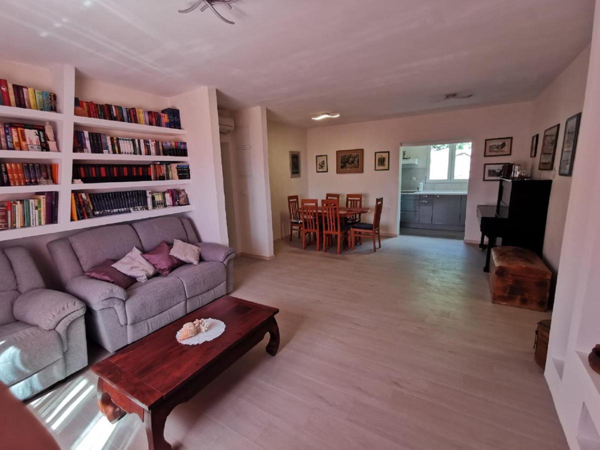 Apartment Nera Омиш Экстерьер фото